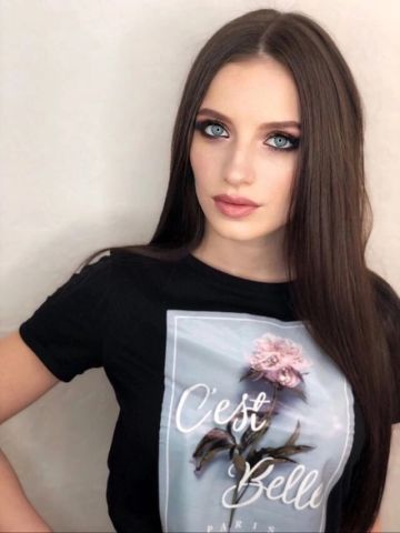 Карина фото 2